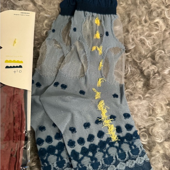 PEEKABOO SHEER SOCKS x 3 PAIRS - Picture 2 of 2